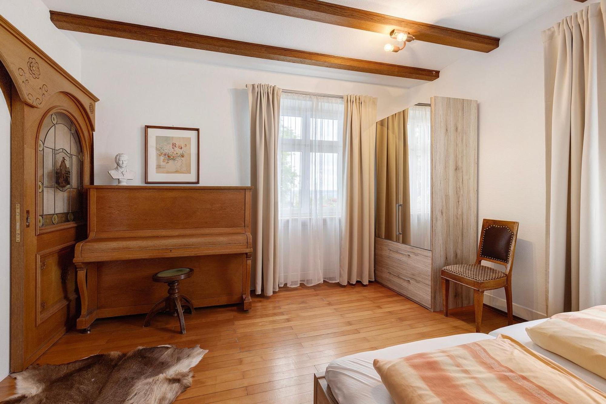 Rotes Haus Ueber Den Weinbergen Apartment Konstanz Bagian luar foto